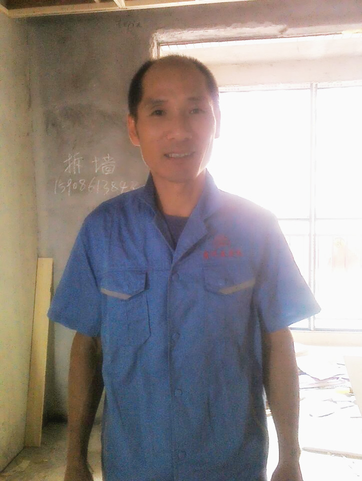 李新前